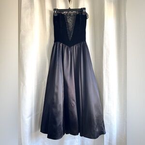 VTG 80s Black Velvet & Satin Gunne Sax Dress